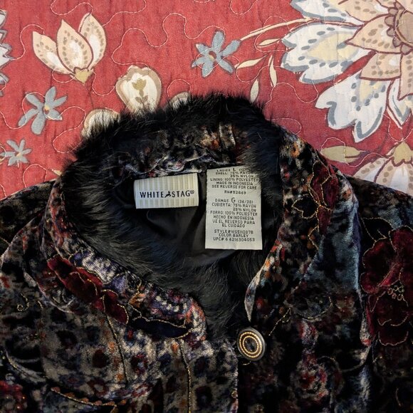 White Stag Gold And Velour Accent Mandarin Style Top - Picture 3 of 11